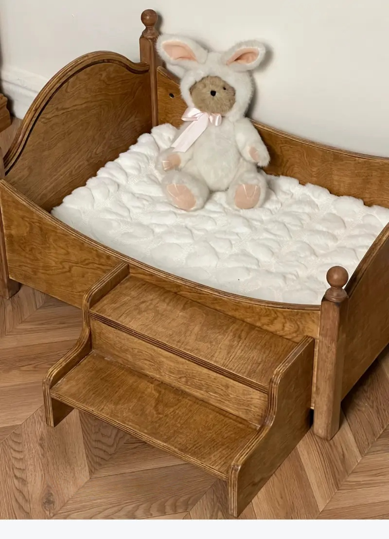 Retro Wooden Pet Bed Overview 13